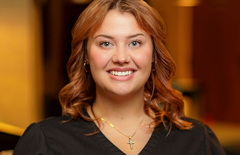 Dental assistant Casi